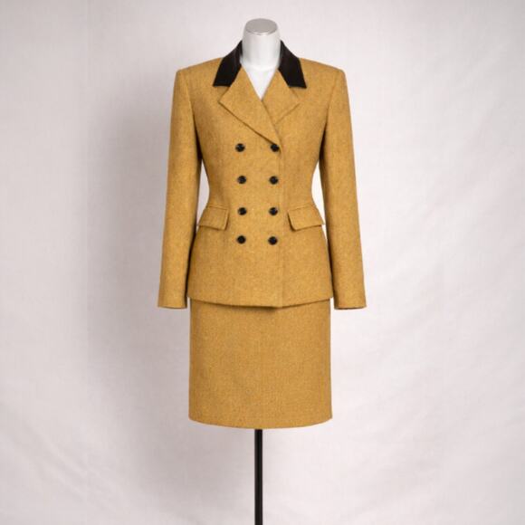 Petite Sophisticate Dresses & Skirts - Petite Sophisticate Vintage Goldenrod Tweed Skirt Suit - Vintage - Size 8